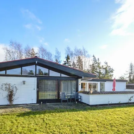 Beautiful In Vaeggerlose W/ 3 Bedrooms * Bøtø By