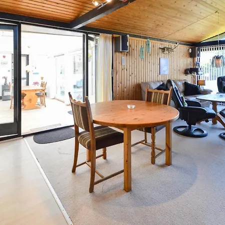 Ferienhaus Beautiful In Vaeggerlose W/ 3 Bedrooms
