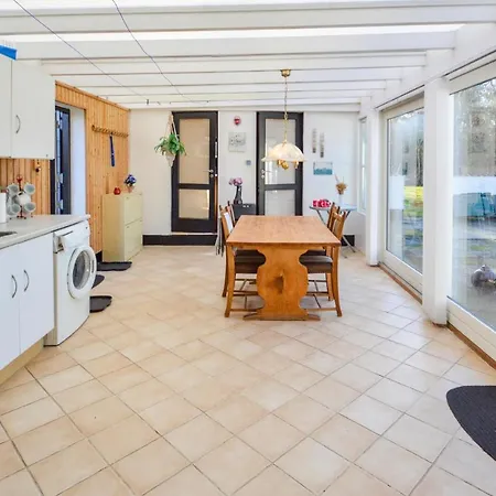 Beautiful In Vaeggerlose W/ 3 Bedrooms Ferienhaus Bøtø By