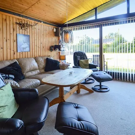 Beautiful In Vaeggerlose W/ 3 Bedrooms * Bøtø By
